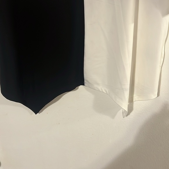 1ère Avenue black/cream 3/4 sleeve handkerchief hem top - Picture 4 of 9